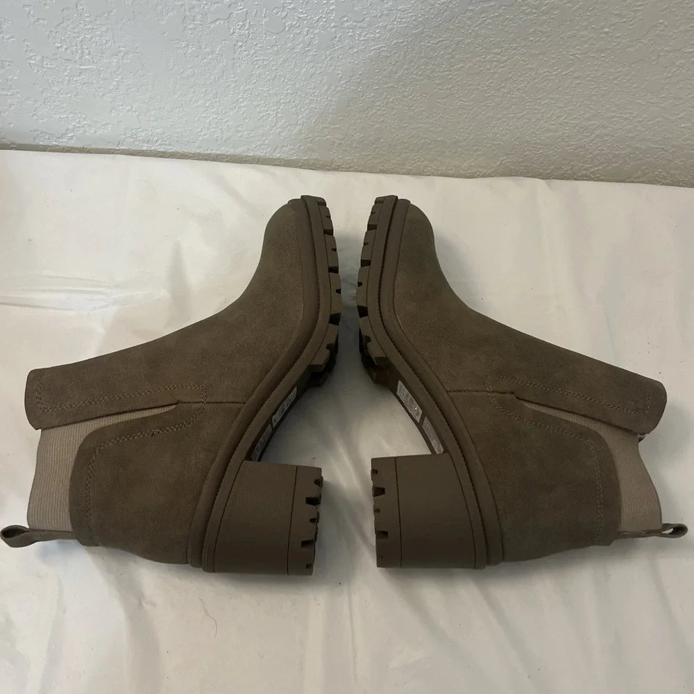 Jellypop Womens 8.5 Taupe Leather Shelley 2.5 Block Heel Ankle Boots Leather